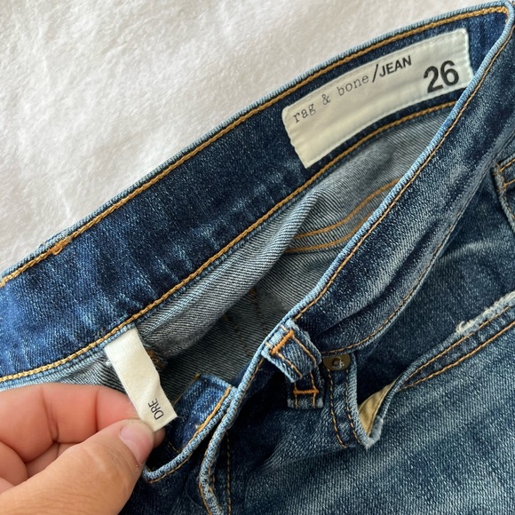 rag & bone distressed Dre jeans in Colvin | Sz 26 - Picture 5 of 9